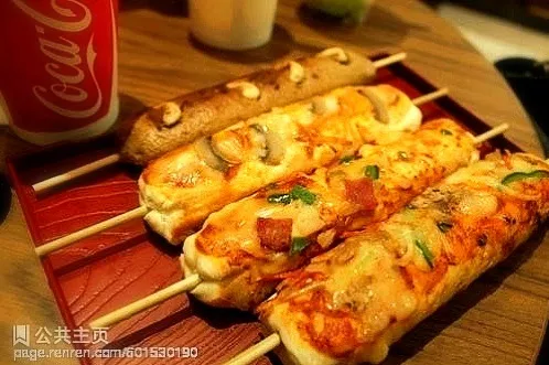 焼き串パン（ピザ、きな粉、カシューナッツ、海鮮ミックス…いろんな味がある)|baobaoさん