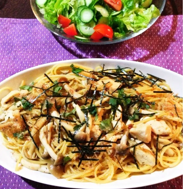 Snapdishの料理写真:キノコと鳥の和風パスタ|純さん