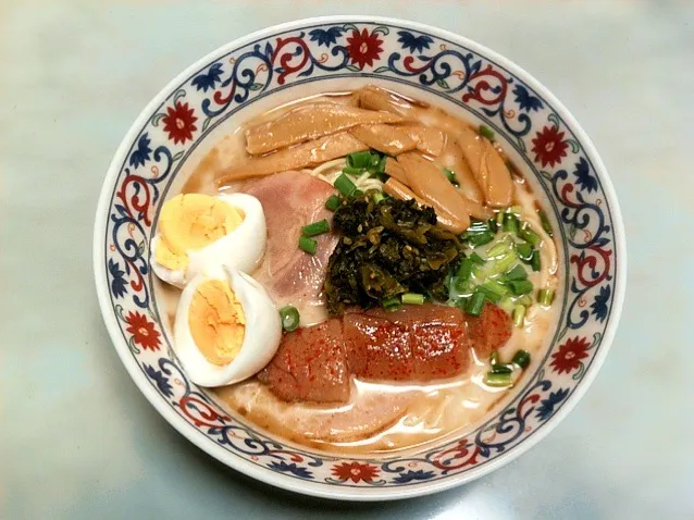 熊本ラーメン 具を入れすぎてぬるくなってしまった( T_T)|Keitaさん