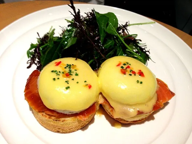 サラベスのエッグベネディクト|さやじさん