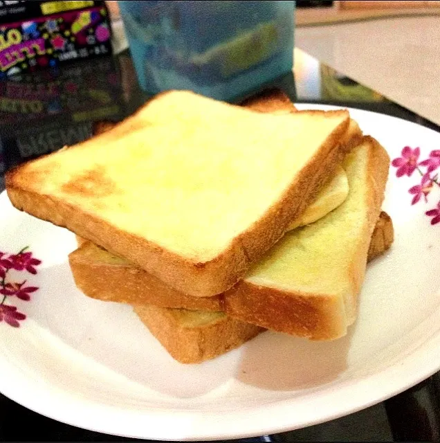 Garlic butter toast.|해리さん