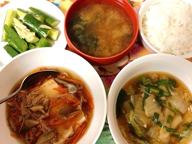 白菜のとろ〜りうま煮
きゅうりのしょうが和え
きのこのあんかけ豆腐
ワカメとしょうがの味噌汁
ご飯|こなつさん