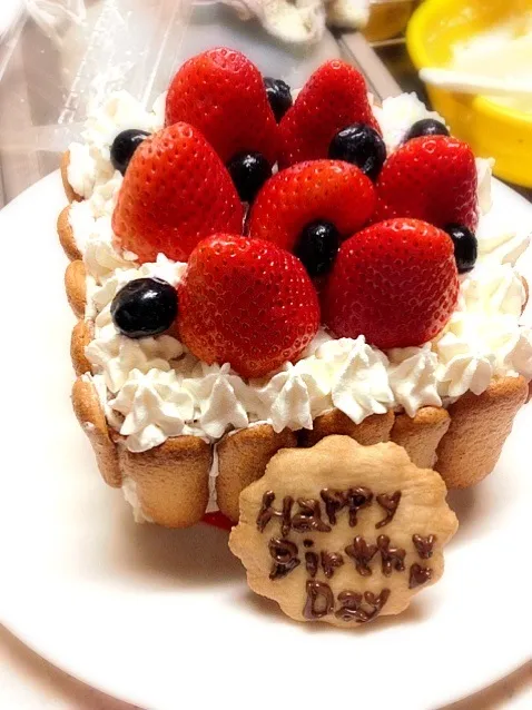 Snapdishの料理写真:お誕生日ケーキ＼(^o^)／|ともみさん