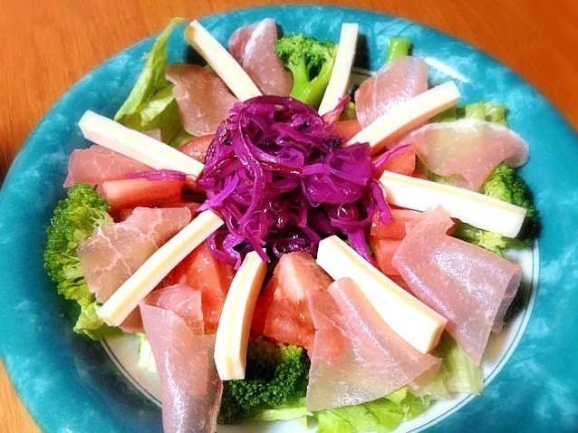 生ハム、トマト、チーズサラダ🍴|多華琥さん