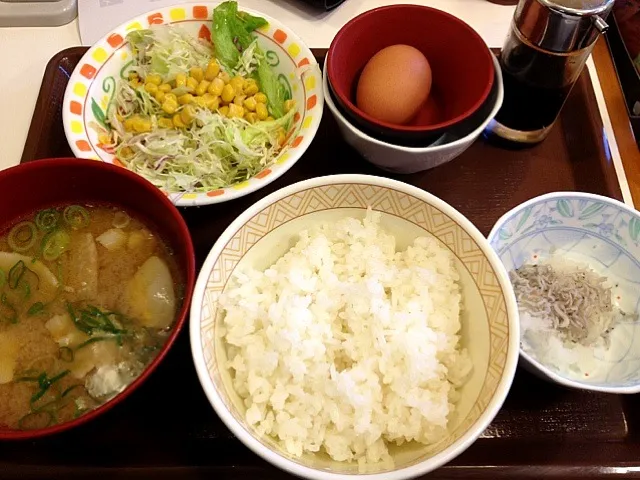 豚汁たまごかけご飯朝食|きっきー🥰さん