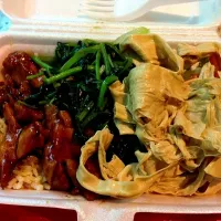 Snapdishの料理写真:Beancurd skin, veg, soya chicken|su ann chongさん