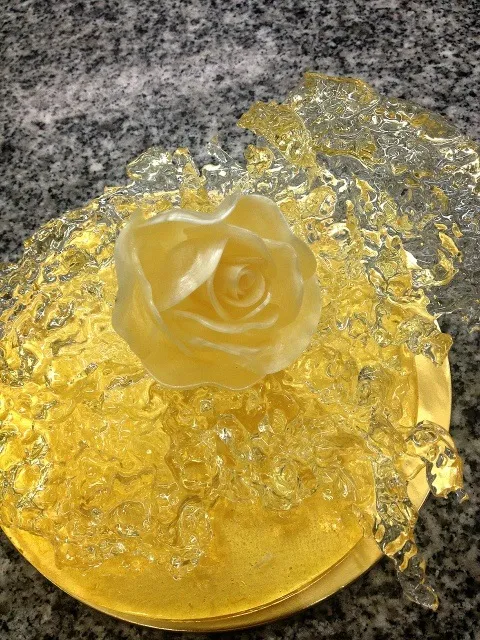 Snapdishの料理写真:Sugar work: Pearl rose and coral|Prae~*さん