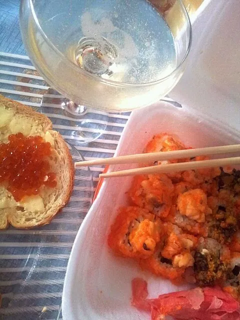 caviar, sushi, champagne|Dianaさん