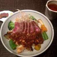 Snapdishの料理写真:はらみ丼|いっちさん