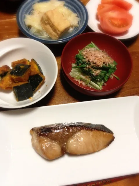 鰤醤油麹漬け焼き、水菜おひたし、南瓜赤ワイン蒸し、厚揚げと白菜煮|raku_darさん