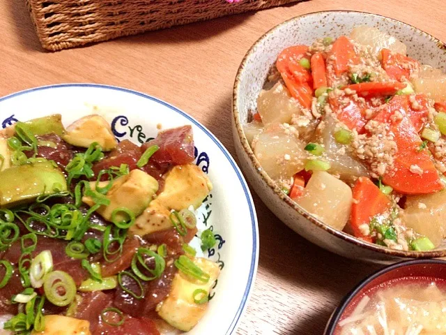 まぐろアボカド丼/大根と鶏ひき肉の煮物|coppyさん