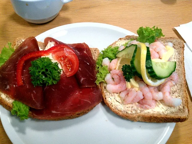 Fenalår and Shrimp Sandwiches!!|Tricia Bouttéさん