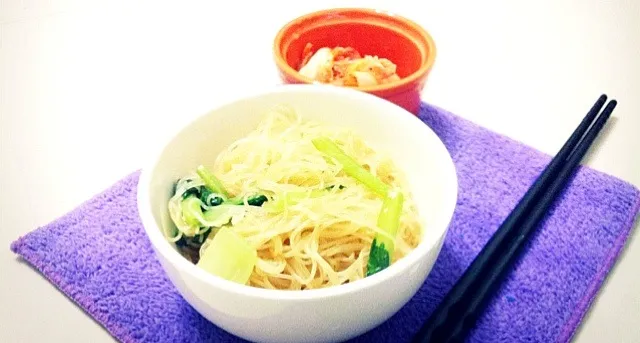 Fried Beehoon served with Kimchi|Jessica Hsuさん