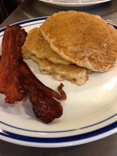 Apple pecan pancakes|kristenさん