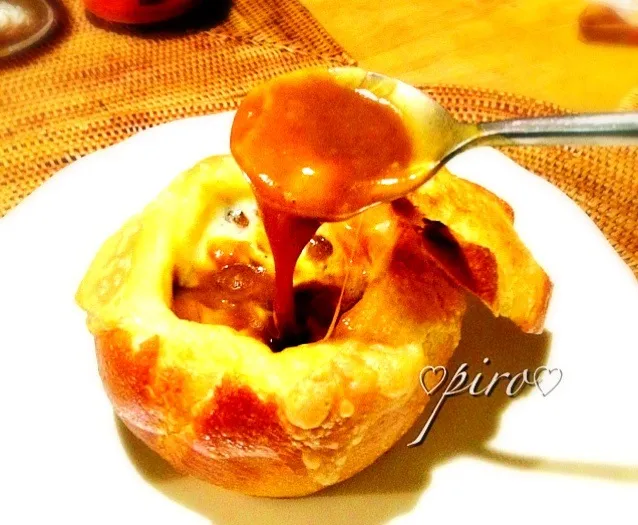 🍛パンの器で焼きカレー♪  curry baked in bread bowl|ピロさん