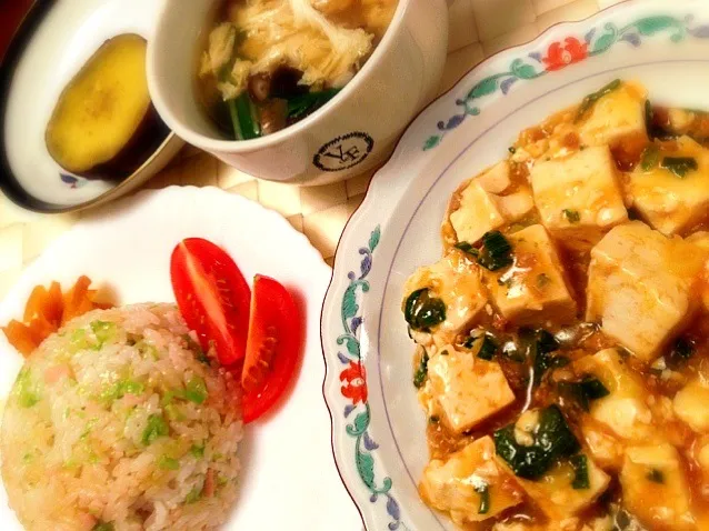 夕飯〜麻婆豆腐 レタス炒飯 おいも 卵スープ〜|美羽さん