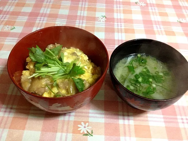 ふわとろ親子丼とお味噌汁|東川千夏さん