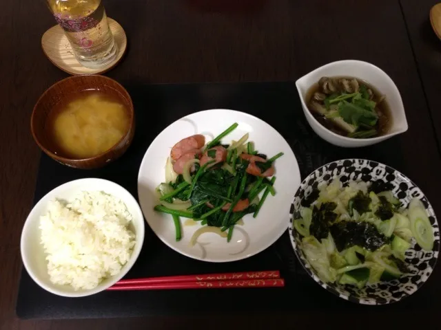 Snapdishの料理写真:ほうれん草とソーセージ炒め・豆腐のキノコあんかけ・チョレギサラダ|kanaさん