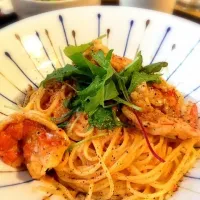 Snapdishの料理写真:まかない〜❤赤海老のトマトクリームパスタ＆大根サラダ＆和風出し豆乳スープ