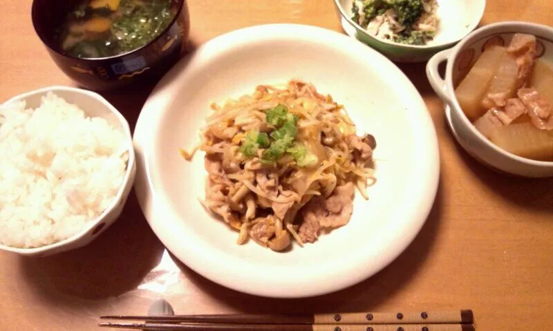 もやしと豚肉の炒めもの定食|ミズノ　タカコさん