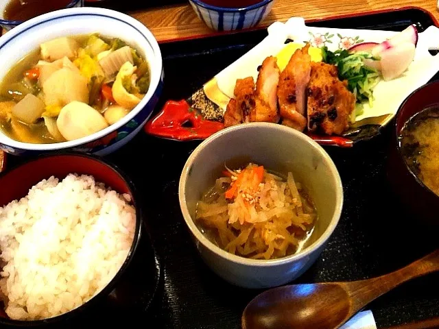 堤御膳(油揚げと冬野菜ゆずこしょう煮、鶏の味噌焼き、玉子焼、切り干し大根)|yoooochanさん