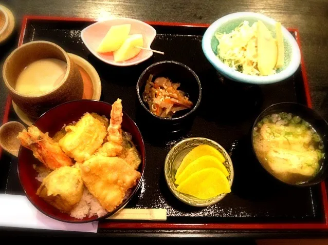 わかしょう 日替わり定食|よしさん