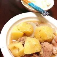 じゃがいもと大根と鶏肉の煮物|あみさん