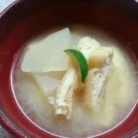 大根と油揚げの白味噌汁|ふくふくさん