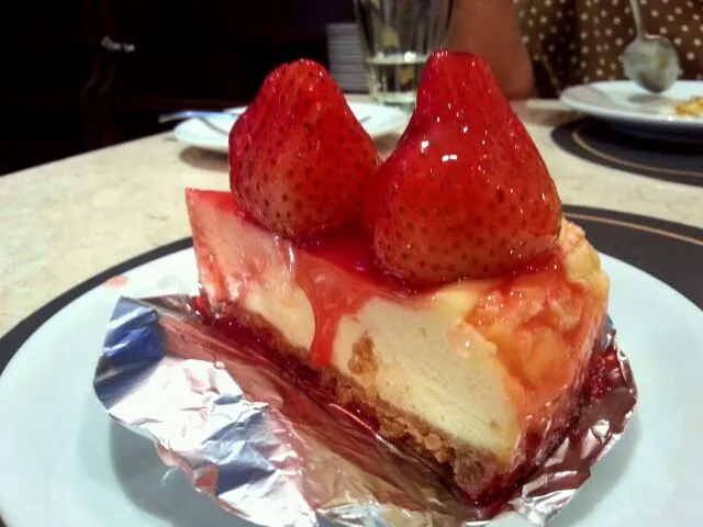 white choc straw cheesecake|devil aehさん