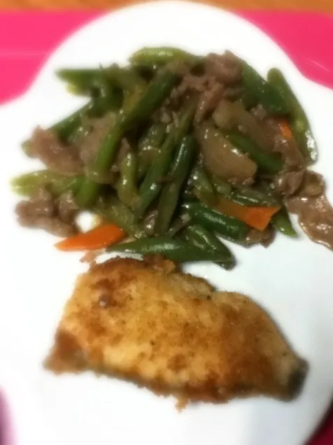 Salmon fish in Parmesan cheese and bread crums and string beans with beef...|jean yamahataさん