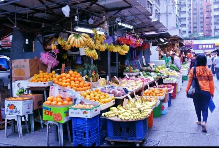 Snapdishの料理写真:fruits stall|genさん