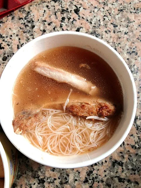 Snapdishの料理写真:ローストポーク入り麺|akikoさん