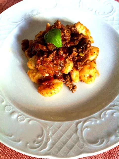 Gnocchi al ragù di nebrodi ネブロディ山脈地方のミートソース フェンネル葉入り乗せニョッキ|yukiko kigoshiさん