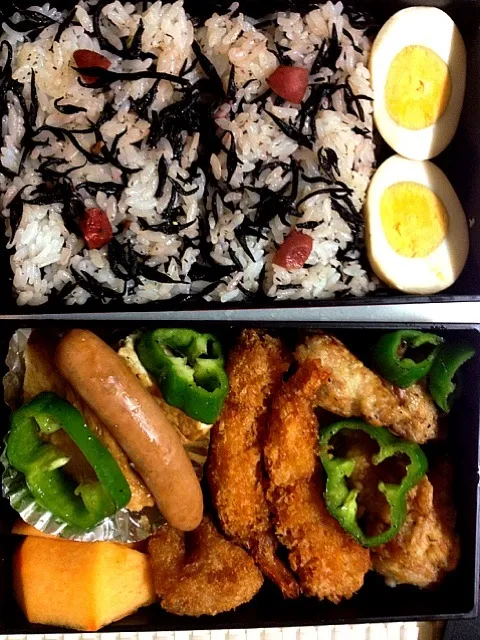 ひじき梅ご飯、鶏唐揚げ、おでん、海老フライ弁当|zcさん