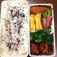 息子への弁当「お花のふりかけが可愛いでしょ♡」|靖子さん