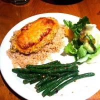 Snapdishの料理写真:Parmesan crusted chicken on brown rice, balsamic mandarin salad, garlic pepper beans.|karissa beldenさん