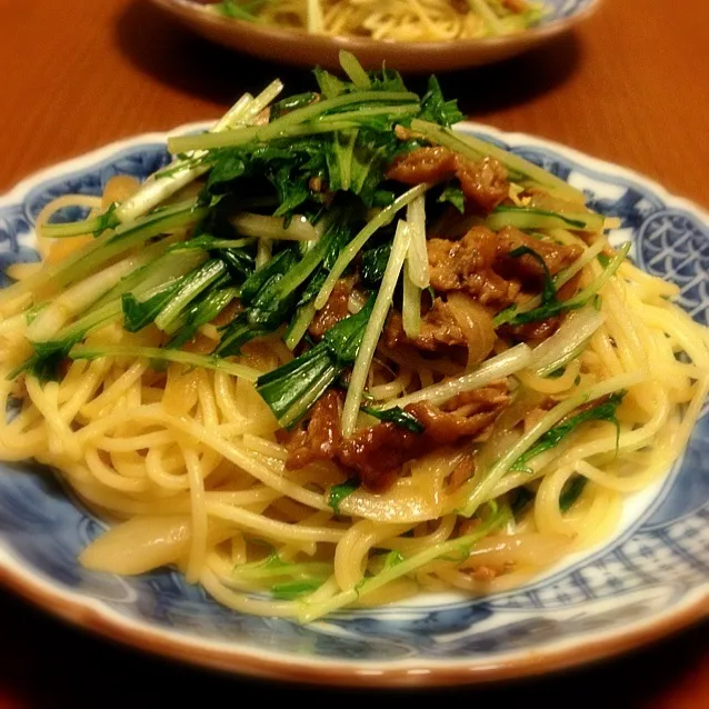 手羽先照焼きの残りと水菜のスパゲティ|mikochieさん