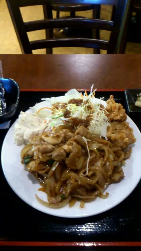 しょうが焼きと鶏唐揚げ定食|ひでさん