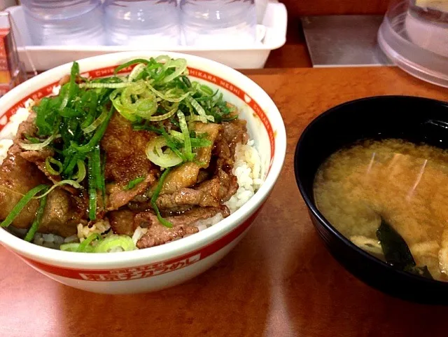 〈チカラめし〉焼きおろし牛丼|香奈さん