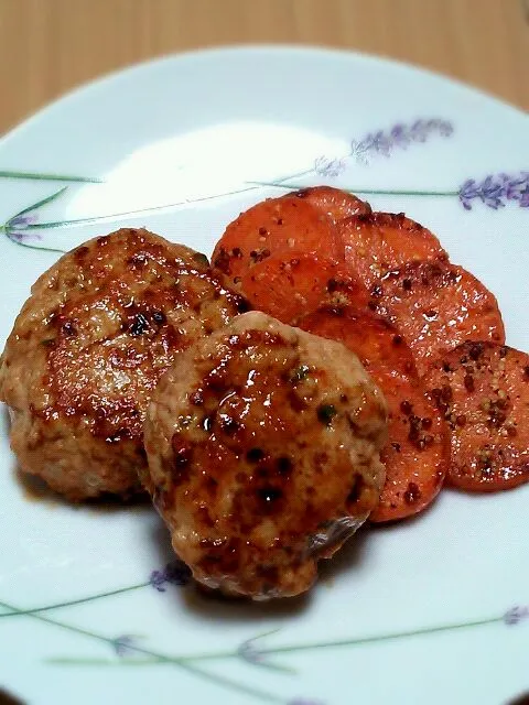 つくねバーグとニンジングラッセ|かなさん