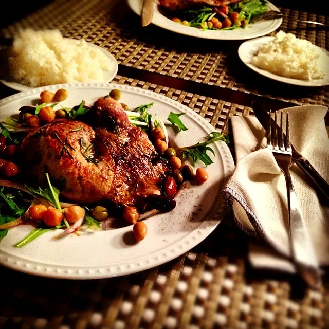 lemon & rosemary pork with chickpea mizuna salad 🍋クイックレシピ、 豚肉のレモン&ローズマリー風味 まめまめサラダ添え|Yuka Nakataさん