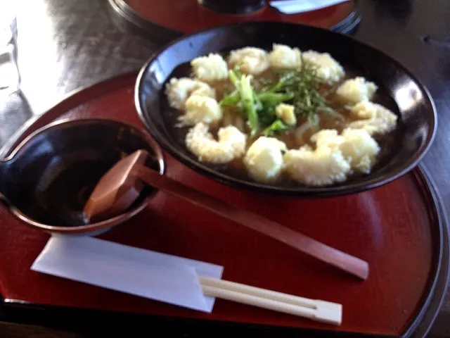 Snapdishの料理写真:おもちと小エビ天のみぞれあんかけうどん♡|mihoさん