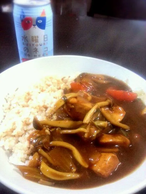 水曜日の夜は、相方の手作りカレーと水曜日のネコで♪　　月曜日のポトフがカレーになりました(^^)|ままぞうさん