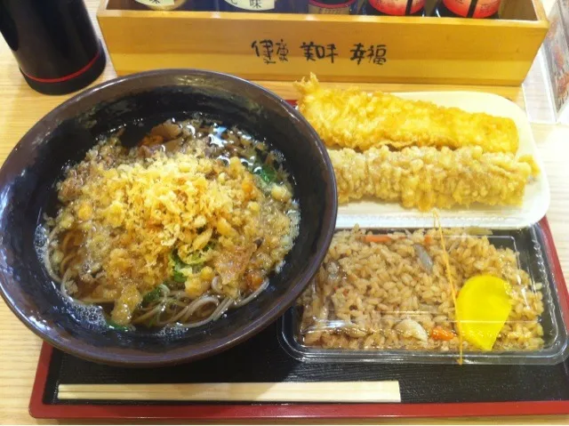 つるまる うどんであえて肉蕎麦|食レポ エステオヤジ @高石さん