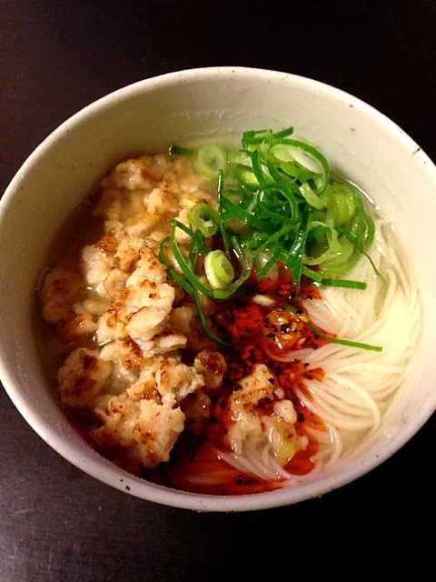 Snapdishの料理写真:先程の雲呑の具の余りで即席担々麺風素麺作った|ユーリーさん