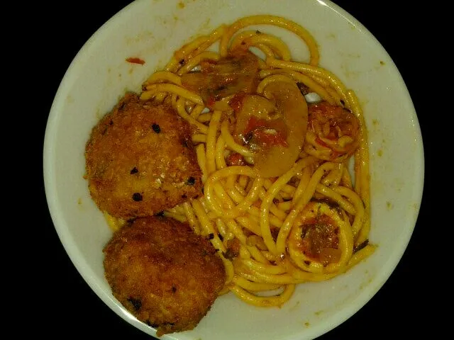 seafood spaghetti with fish cutlets|Raine Melissa Rimanさん