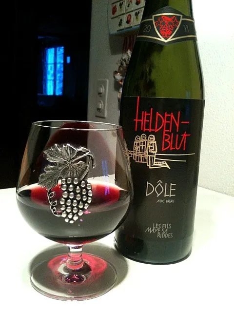 Swiss red wine "dole"  😁|Isiさん