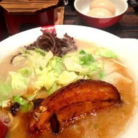 Snapdishの料理写真:Ramen @豚王|carol laiさん