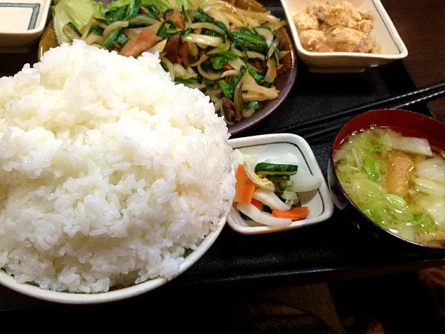 もつ炒め定食 大盛り|てるをさん