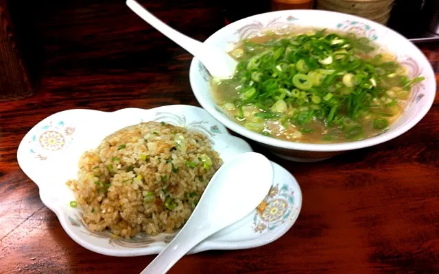 ラーメン&やきめし|呈蒟蒻さん